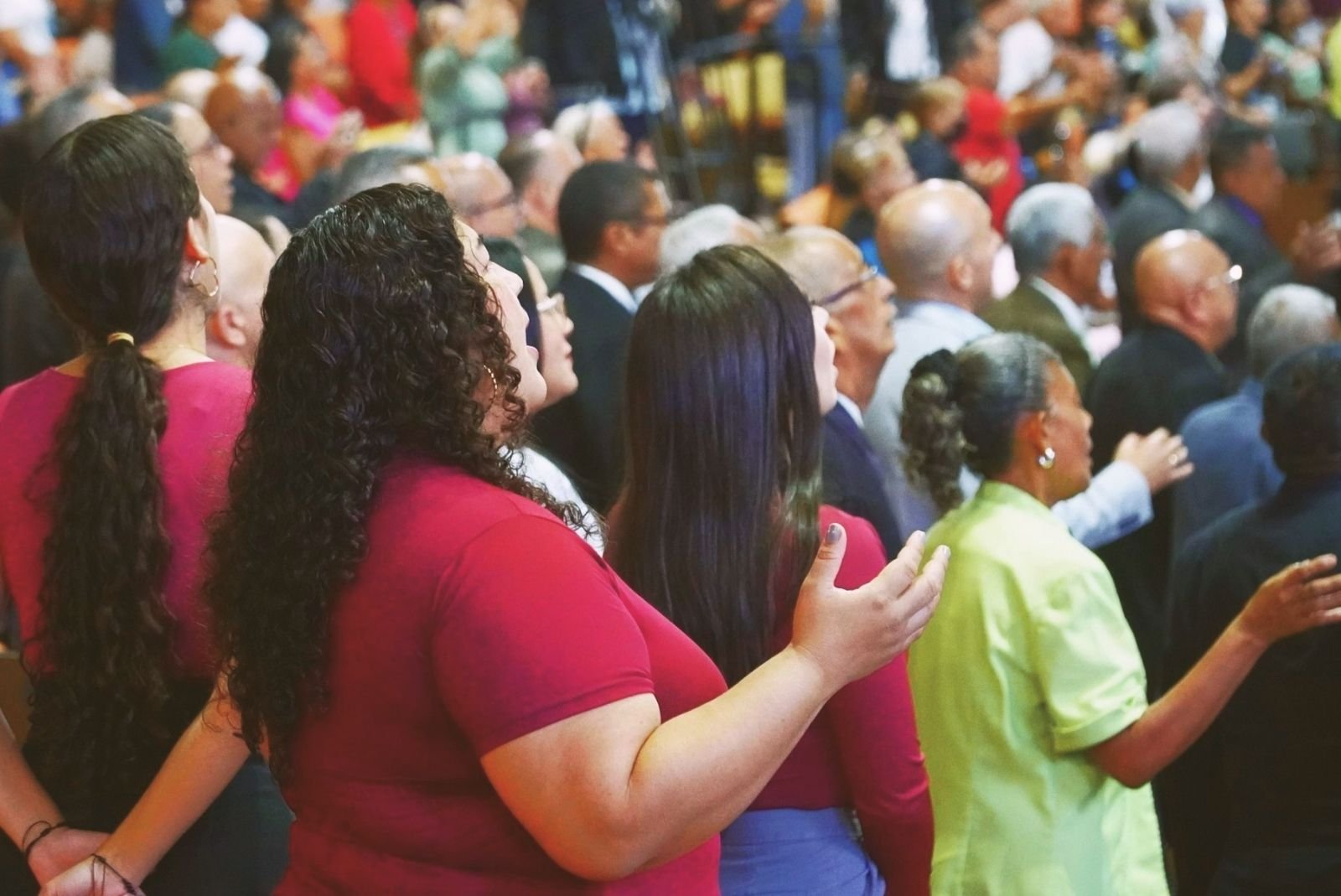 Comunidad de la iglesia en un momento de fraternidad